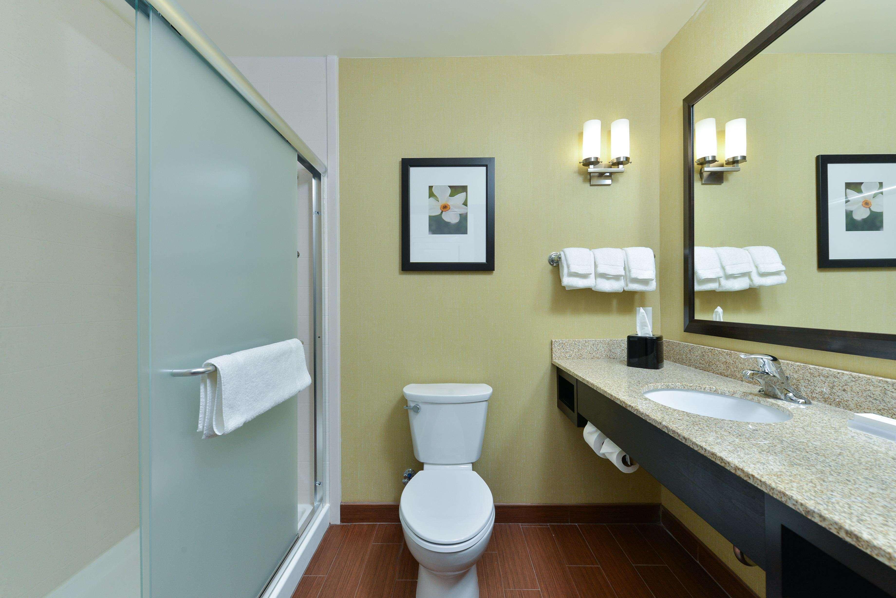 Hilton Garden Inn Вест-Честер Екстер'єр фото