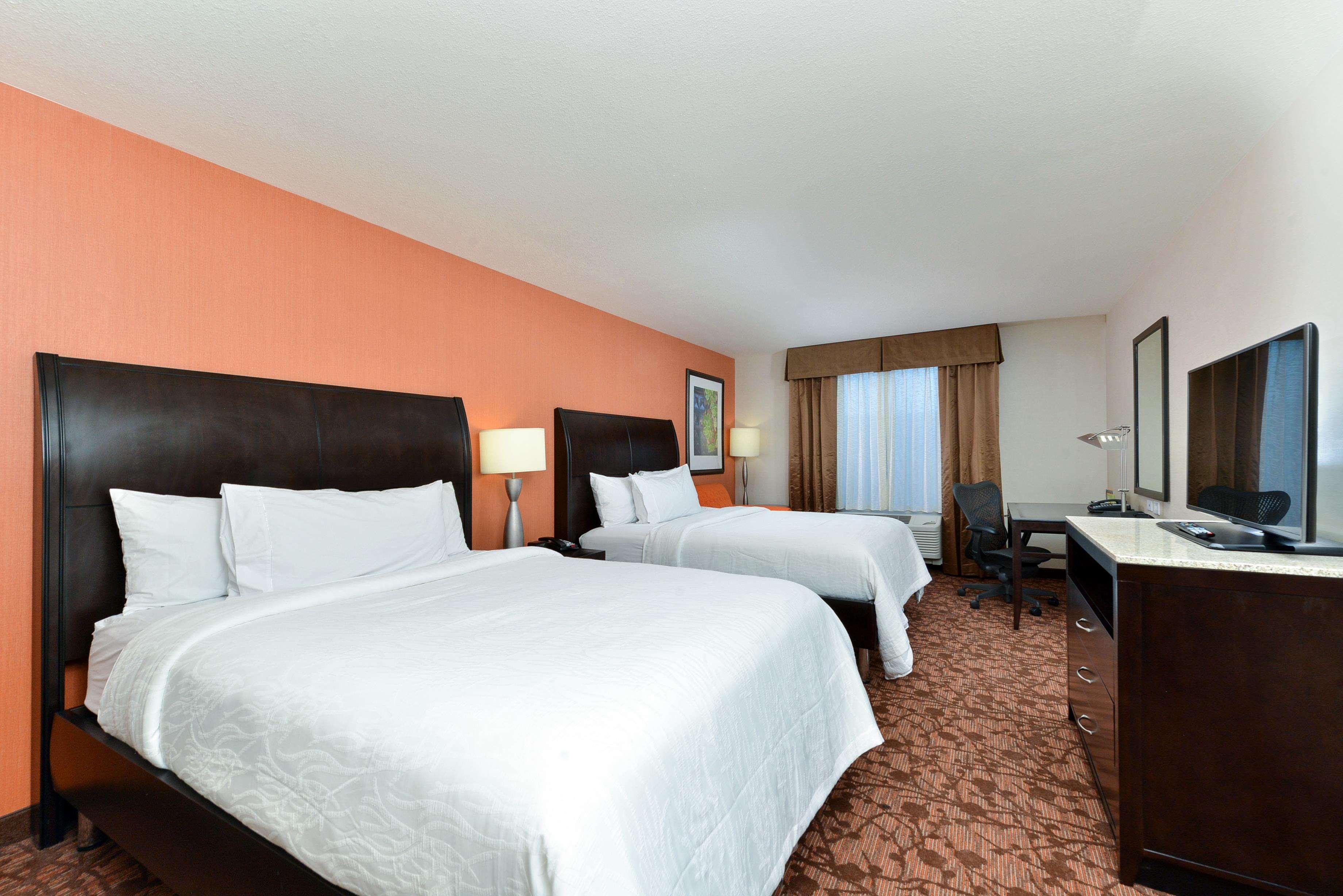 Hilton Garden Inn Вест-Честер Екстер'єр фото